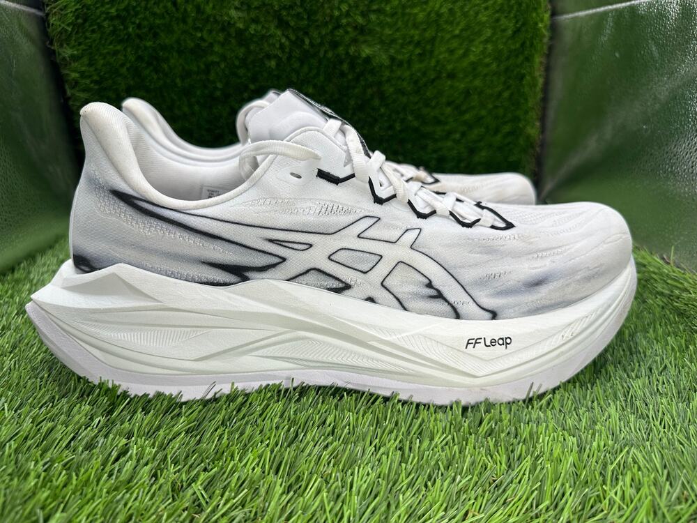 Asics Superblast 3 1013A177 Athletic Sneaker Men's 11 White Woven Running Sports
